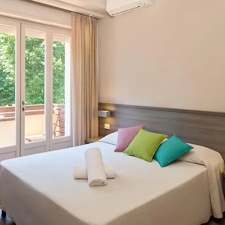 Crystal Hotel 3*