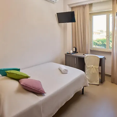 Crystal Hotel 3*